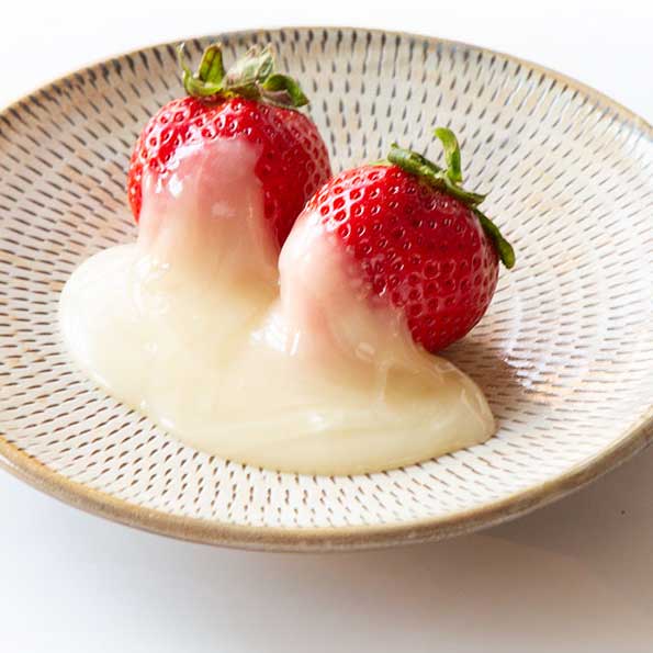 いちごと白い生ハチミツ